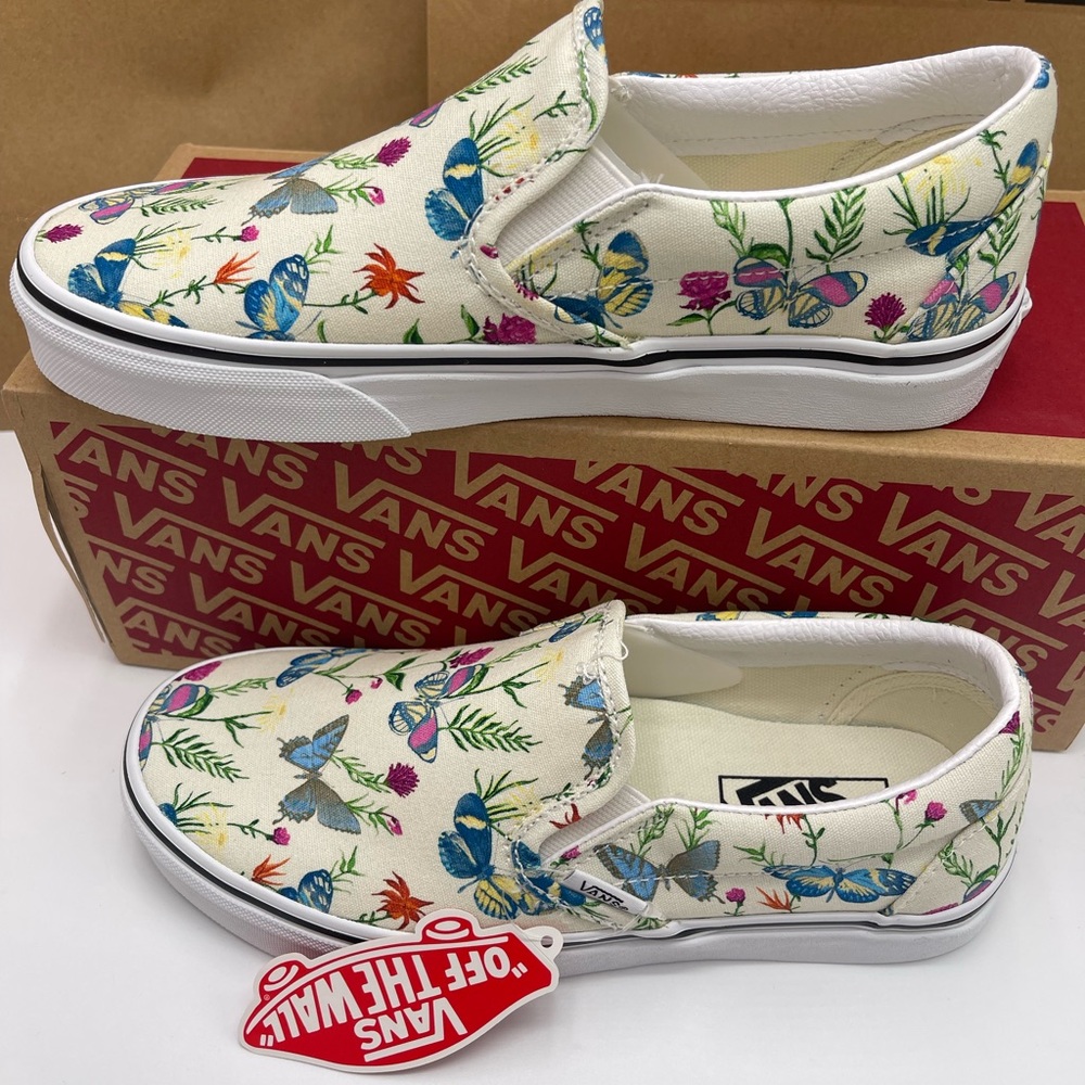 Vans Men's Classic Slip-On Butterfly Floral Marshmallow Sneakers
VN0A5AO8UC0 - Picture 15 of 16